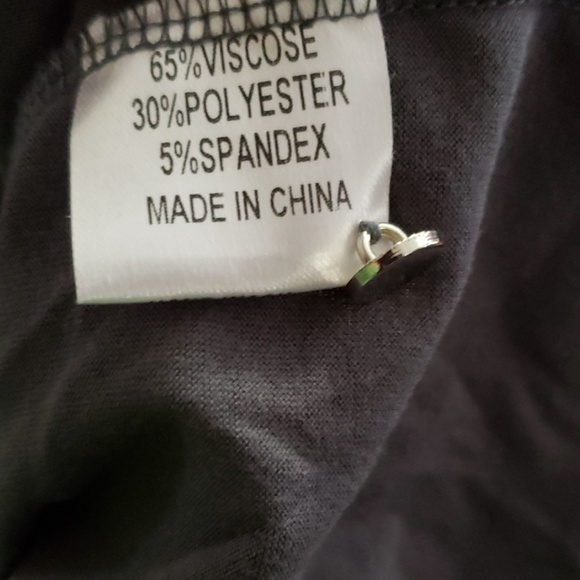 Cute top - Picture 4 of 4